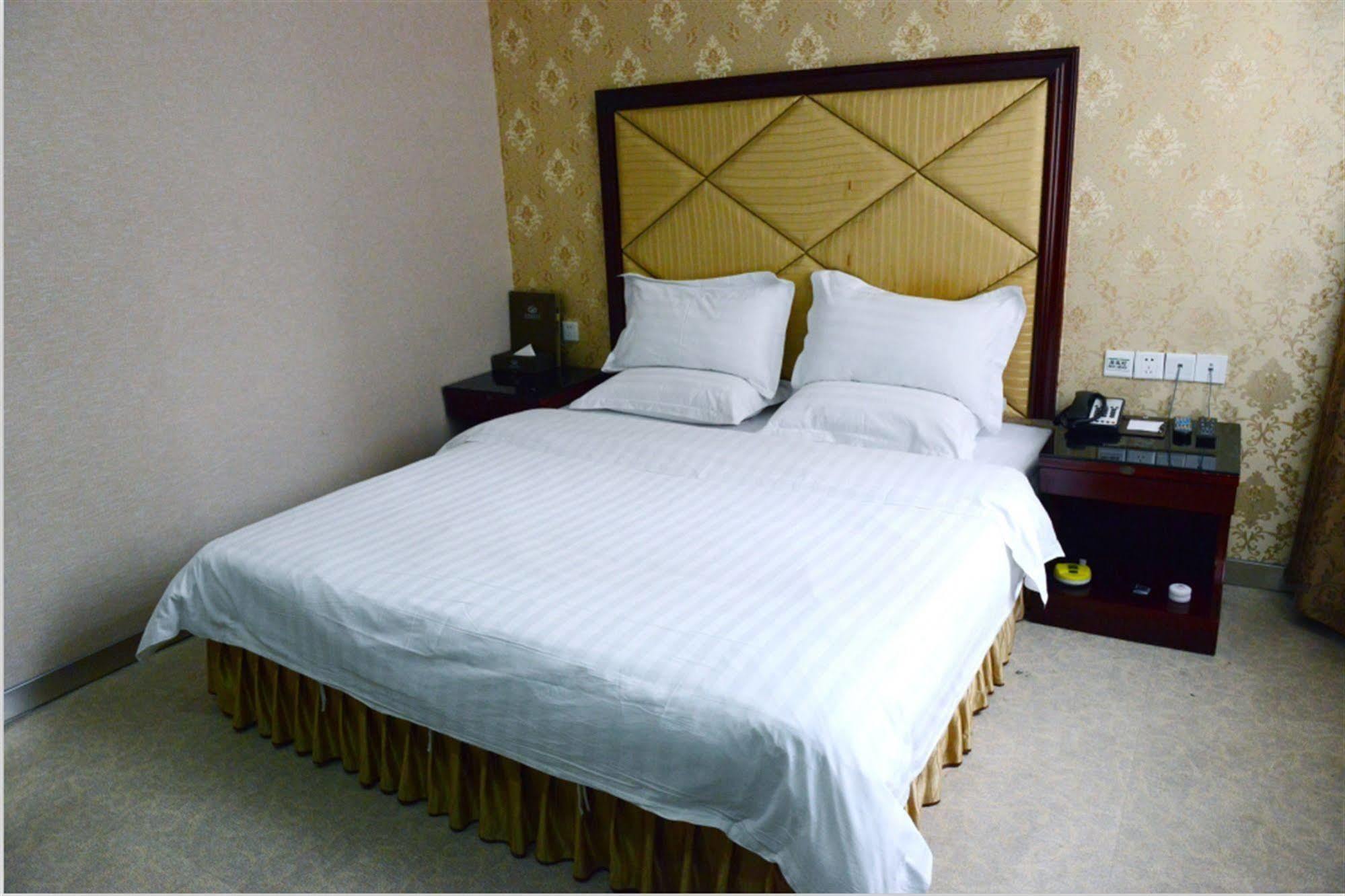 Xinghe Hotel - Guangzhou Railway Station Branch Екстериор снимка
